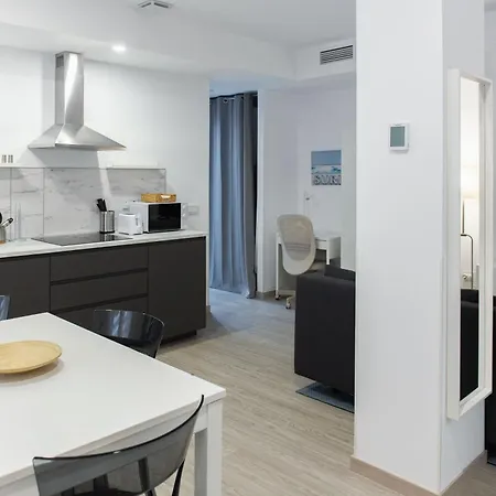 Likehomeapartments Deluxe Complex Center Apartment *
